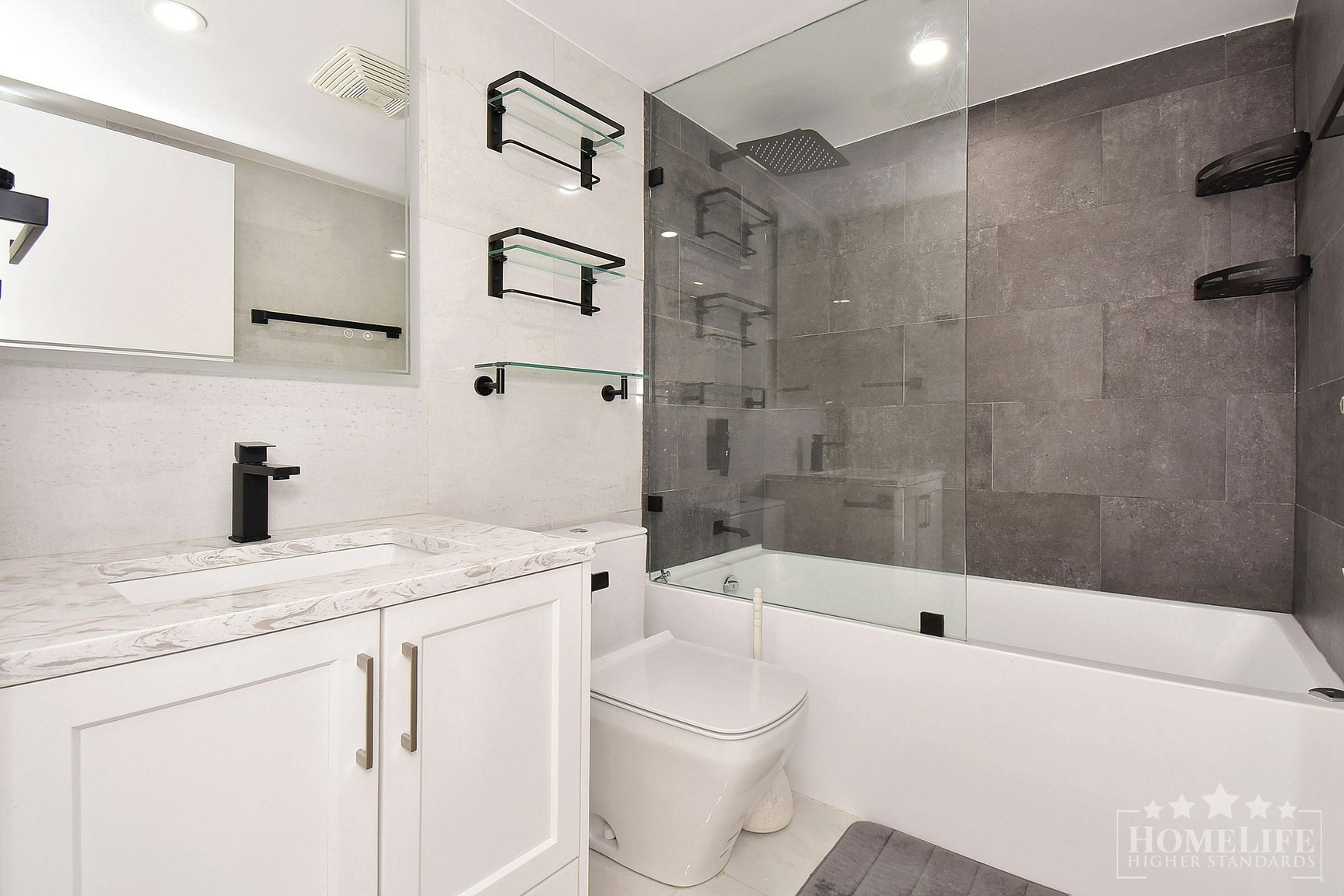 2002-10777 University Drive, Surrey, BC, V3T 0E7 - 9