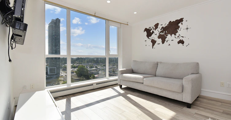 2002-10777 University Drive, Surrey, BC, V3T 0E7 - 3