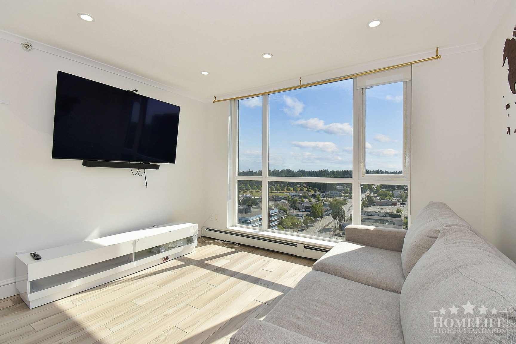 2002-10777 University Drive, Surrey, BC, V3T 0E7 - 4