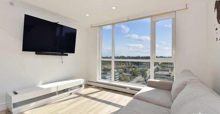 2002-10777 University Drive, Surrey, BC, V3T 0E7 - 4