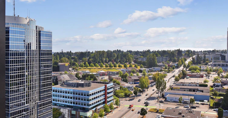 2002-10777 University Drive, Surrey, BC, V3T 0E7
