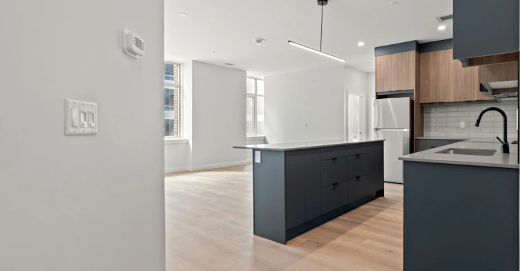 305-736 8 Avenue Southwest, Calgary, AB, T2P 1H4 - 9