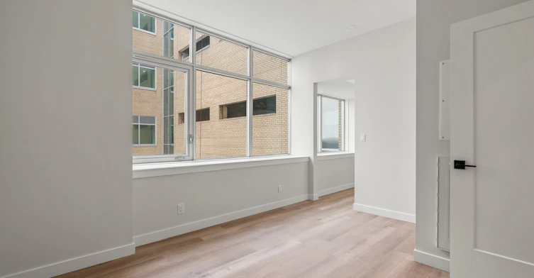 301-736 8 Avenue Southwest, Calgary, AB, T2P 1H4 - 4