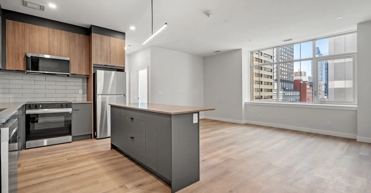 301-736 8 Avenue Southwest, Calgary, AB, T2P 1H4 - 7