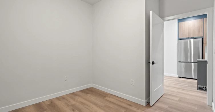 710-736 8 Avenue Southwest, Calgary, AB, T2P 1H4 - 11