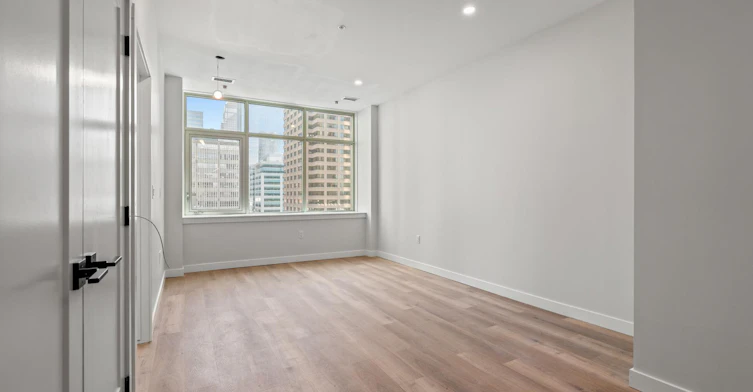 710-736 8 Avenue Southwest, Calgary, AB, T2P 1H4 - 4