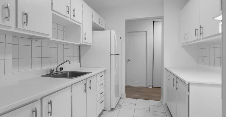 1700 Lévesque Boulevard Est, Laval, QC, H7G 4S1 - 11
