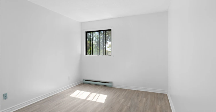1700 Lévesque Boulevard Est, Laval, QC, H7G 4S1 - 9