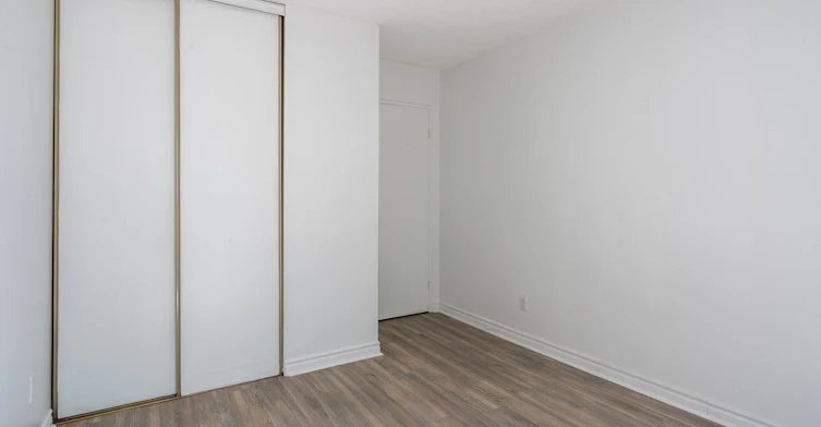 1700 Lévesque Boulevard Est, Laval, QC, H7G 4S1 - 8