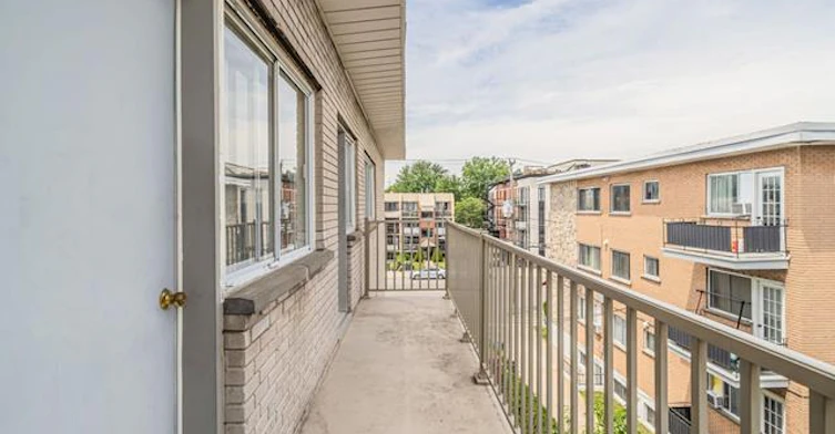1020 De Salaberry Rue, Montréal, QC, H3L 1L3 - 4