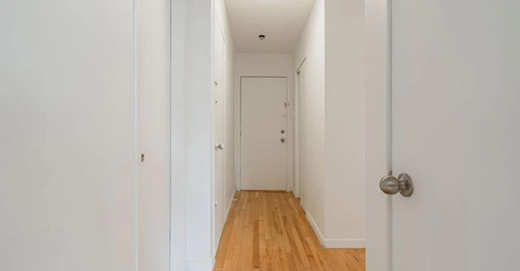 1020 De Salaberry Rue, Montréal, QC, H3L 1L3 - 5