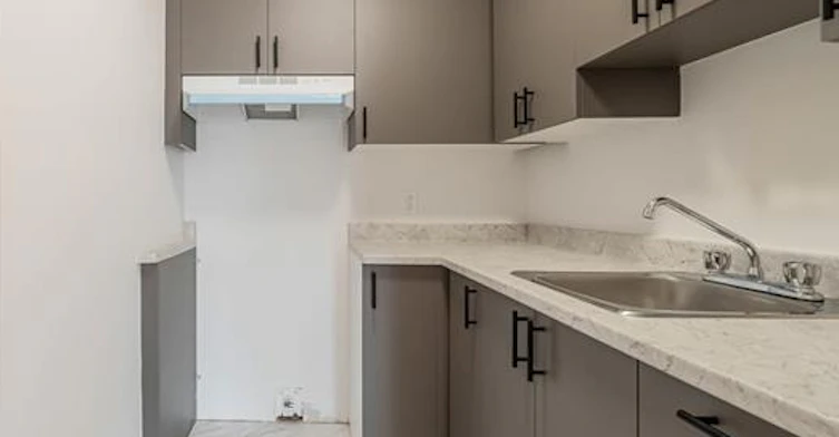 1020 De Salaberry Rue, Montréal, QC, H3L 1L3 - 2