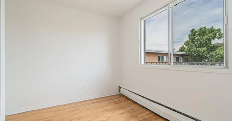 1020 De Salaberry Rue, Montréal, QC, H3L 1L3 - 7