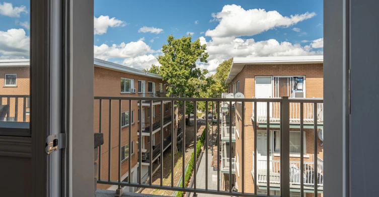 1020 De Salaberry Rue, Montréal, QC, H3L 1L3 - 10
