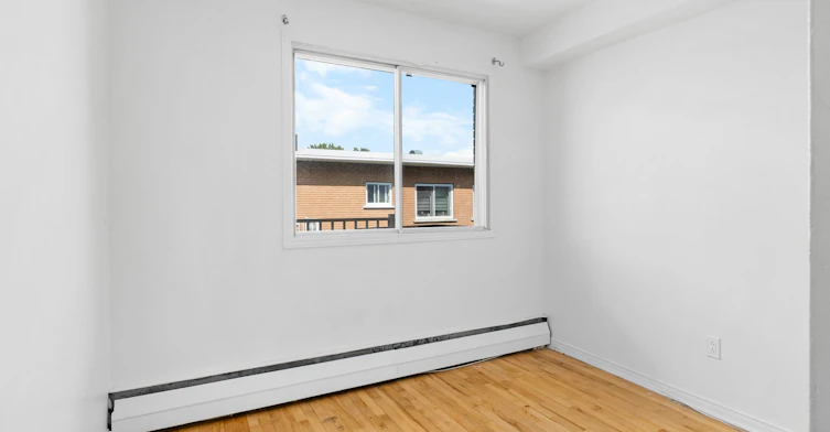 1020 De Salaberry Rue, Montréal, QC, H3L 1L3 - 7