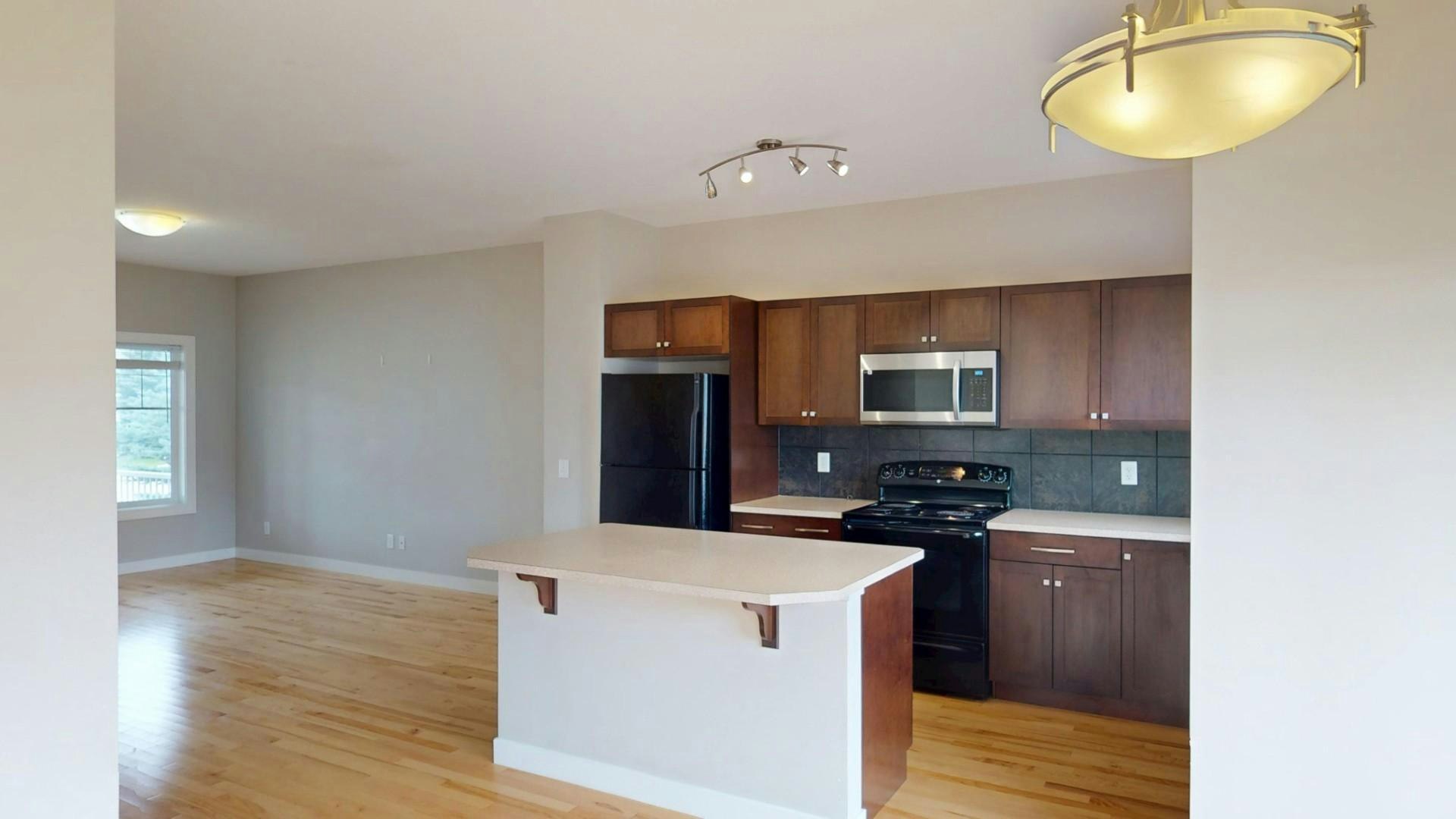 75 Royal Oak Drive NW, Calgary, AB, T3G 5R4 - 3