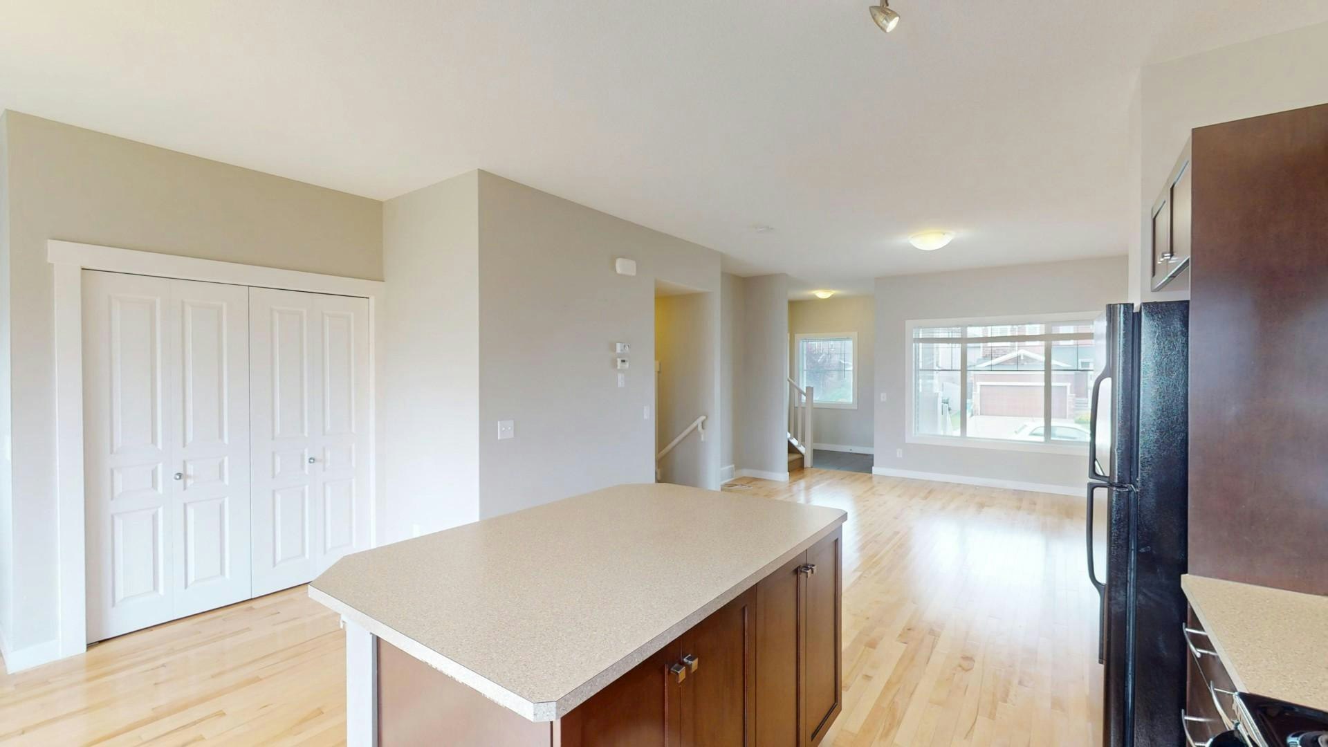 75 Royal Oak Drive NW, Calgary, AB, T3G 5R4 - 2