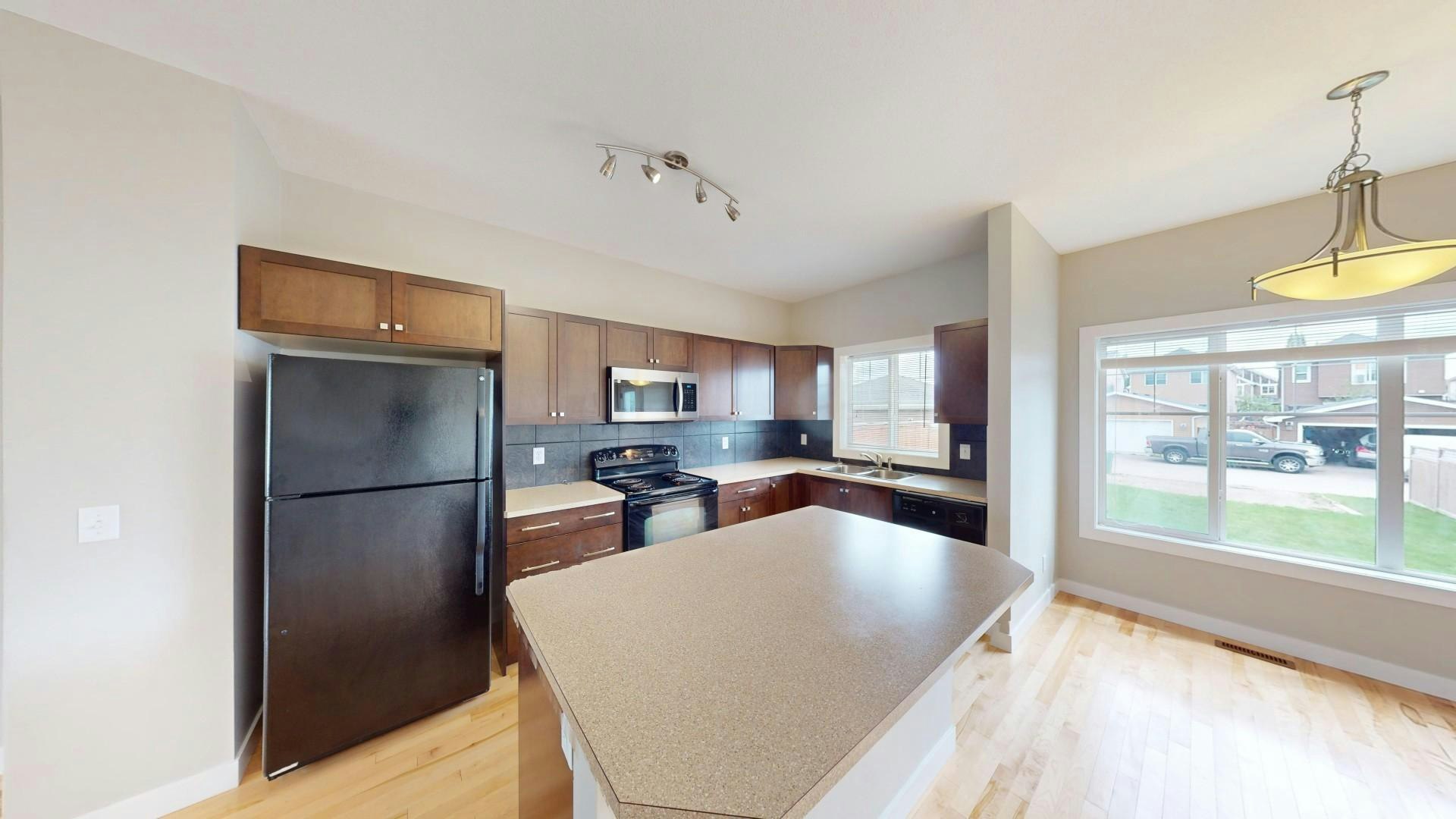 75 Royal Oak Drive NW, Calgary, AB, T3G 5R4 - 4