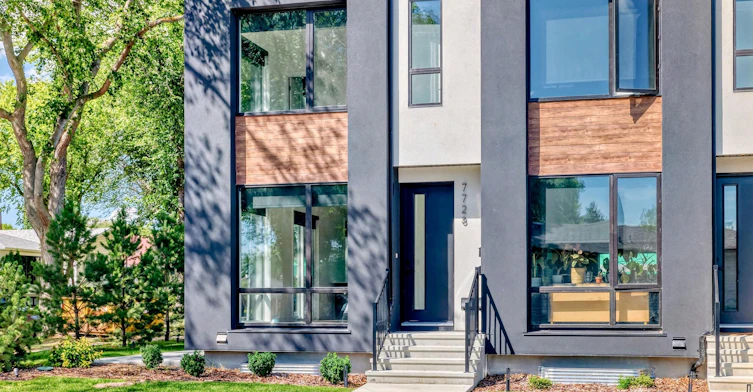 7724 105 Avenue, Edmonton, AB, T6A 3L6 - 4