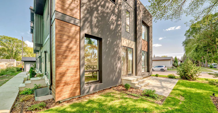 7724 105 Avenue, Edmonton, AB, T6A 3L6 - 50