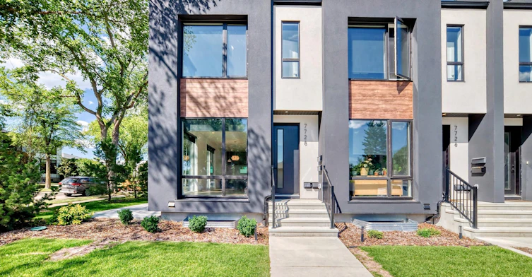 7724 105 Avenue, Edmonton, AB, T6A 3L6 - 55