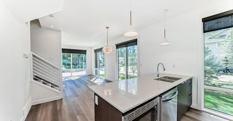 7724 105 Avenue, Edmonton, AB, T6A 3L6