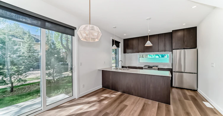 7724 105 Avenue, Edmonton, AB, T6A 3L6 - 12