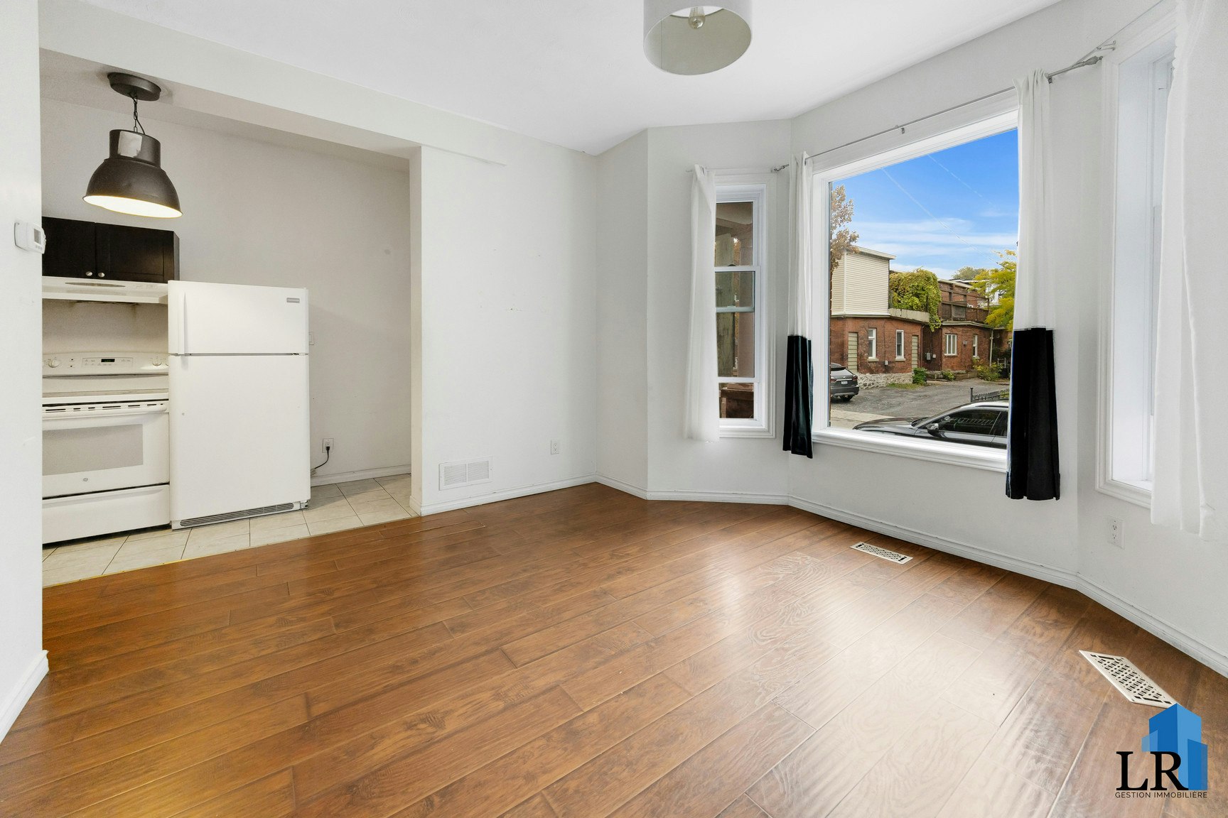 1-404 Bay Street, Ottawa, ON, K1R 6A4 - 2