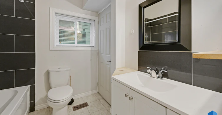 1-404 Bay Street, Ottawa, ON, K1R 6A4 - 9