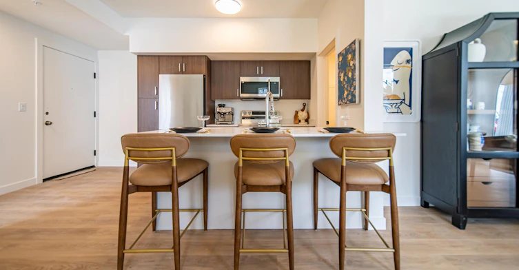 101-2040 37 Street Southwest, Calgary, AB, T3E 3A6 - 12