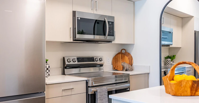 102-2040 37 Street Southwest, Calgary, AB, T3E 3A6 - 7