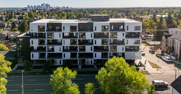 601-2040 37 Street Southwest, Calgary, AB, T3E 3A6