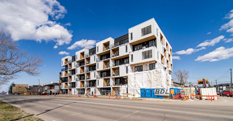 601-2040 37 Street Southwest, Calgary, AB, T3E 3A6 - 10