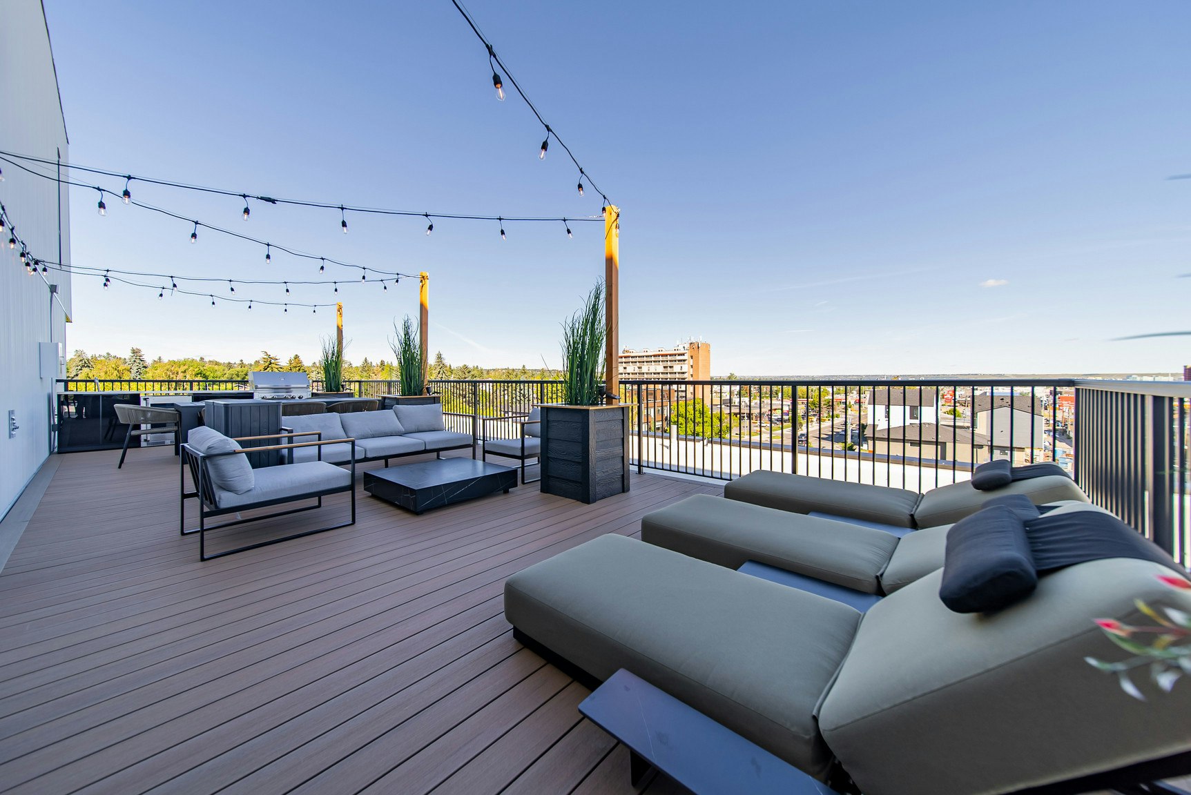 110-2040 37 Street Southwest, Calgary, AB, T3E 3A6 - 39