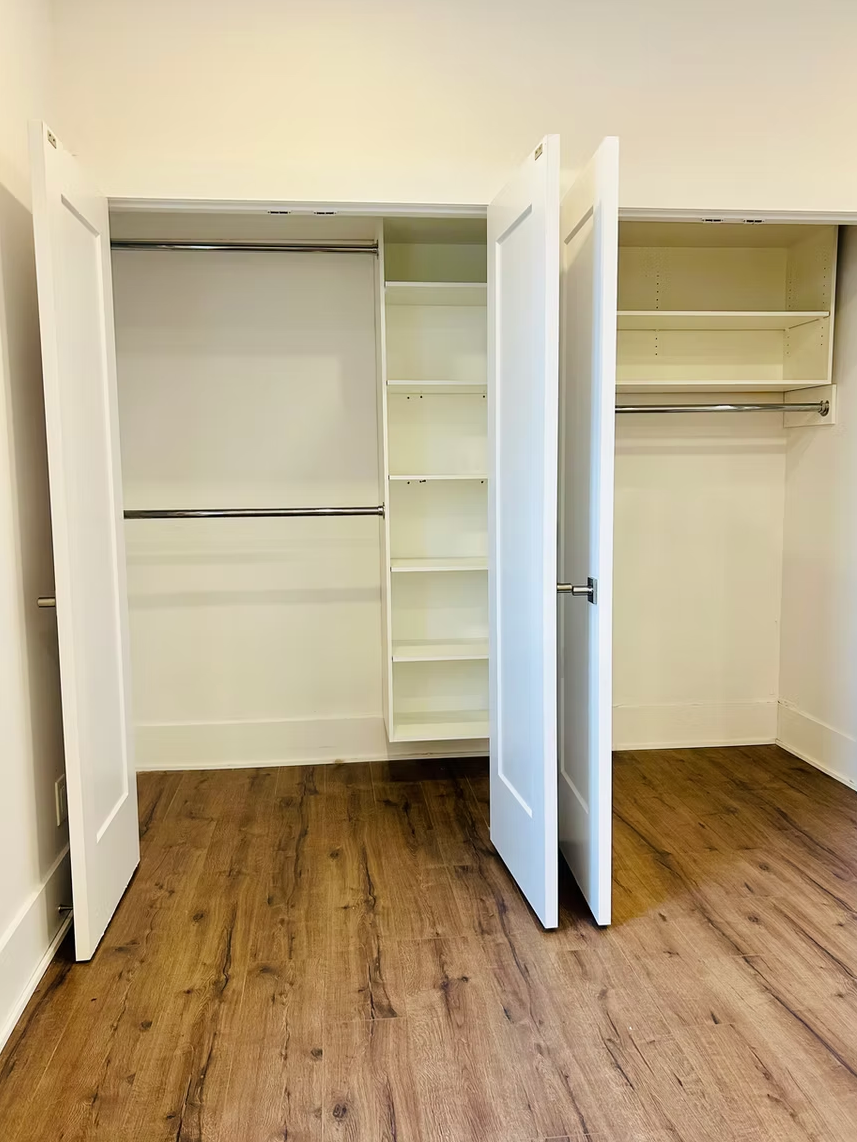 5235 De La Côte Saint Luc Chemin, Montréal, QC, H3W 2H8 - 9