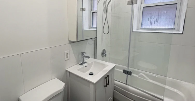 5235 De La Côte Saint Luc Chemin, Montréal, QC, H3W 2H8 - 17