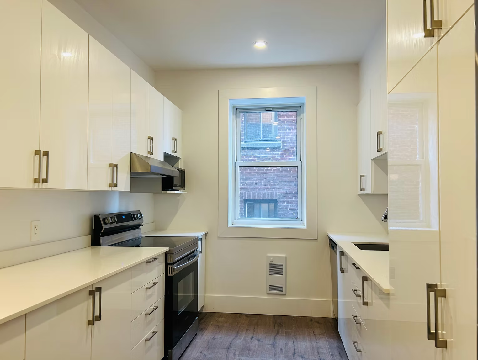 5235 De La Côte Saint Luc Chemin, Montréal, QC, H3W 2H8 - 6
