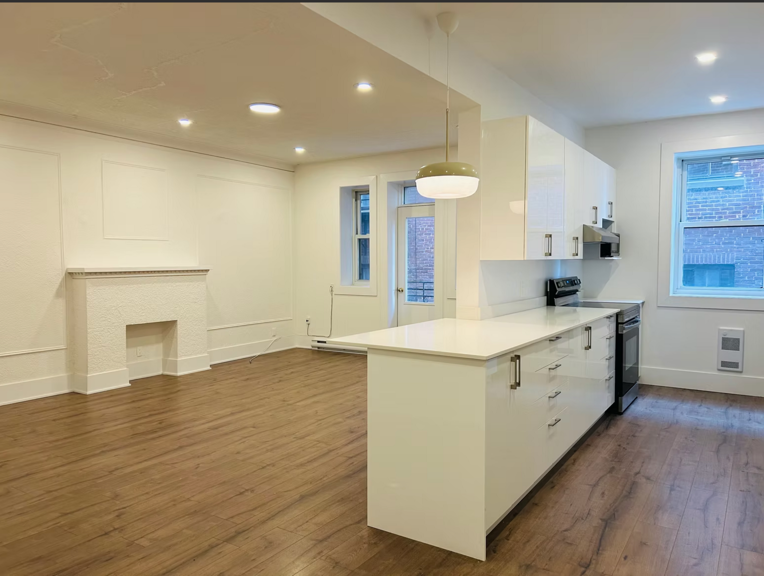 5235 De La Côte Saint Luc Chemin, Montréal, QC, H3W 2H8 - 2