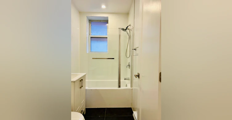 5235 De La Côte Saint Luc Chemin, Montréal, QC, H3W 2H8 - 7