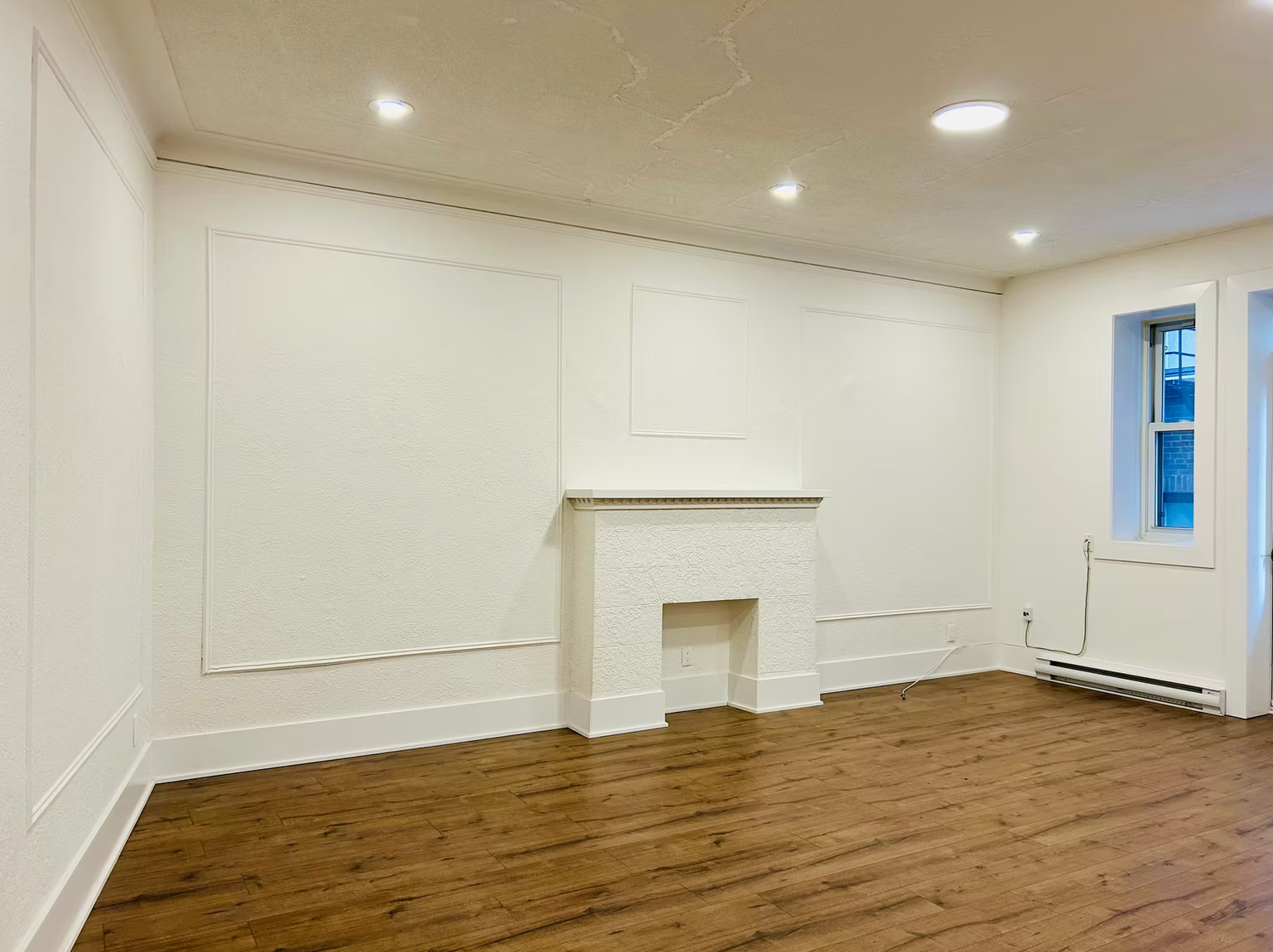 5235 De La Côte Saint Luc Chemin, Montréal, QC, H3W 2H8 - 3