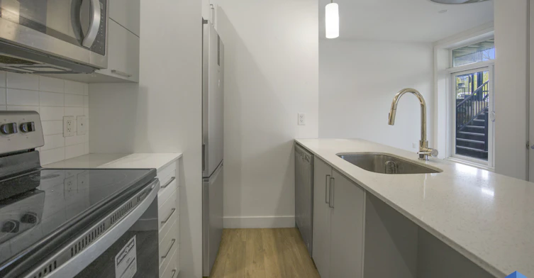 102-33 Marjorie D. Shackelton Rue, Gatineau, QC, J9J 3J2 - 2