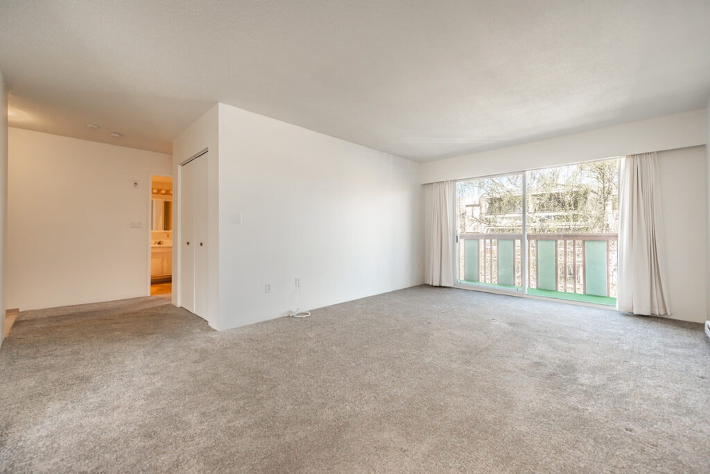 205-2230 Cadboro Bay Road, Oak Bay, BC, V8R 5G9 - 3