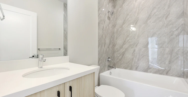 101-14858 60 Avenue, Surrey, BC, V3S 0B5 - 11