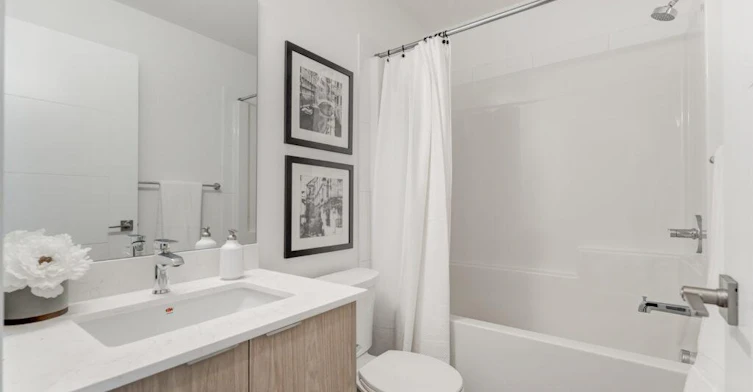 3360 16 Street Southwest, Calgary, AB, T2T 7A8 - 7