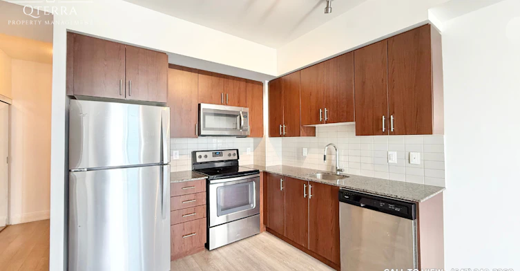 2403-3600 7 Highway West, Vaughan, ON, L4L 1A6 - 2
