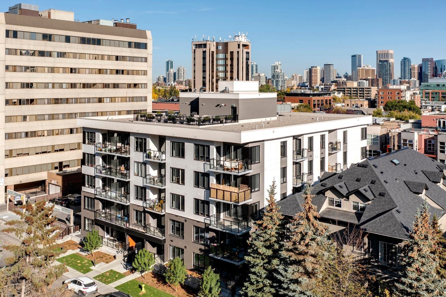 104-320 25 Avenue SW, Calgary, AB, T2S 0L4 - 2