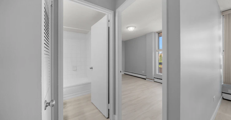 02F-130 26 Avenue SW, Calgary, AB, T2S 0M1 - 26