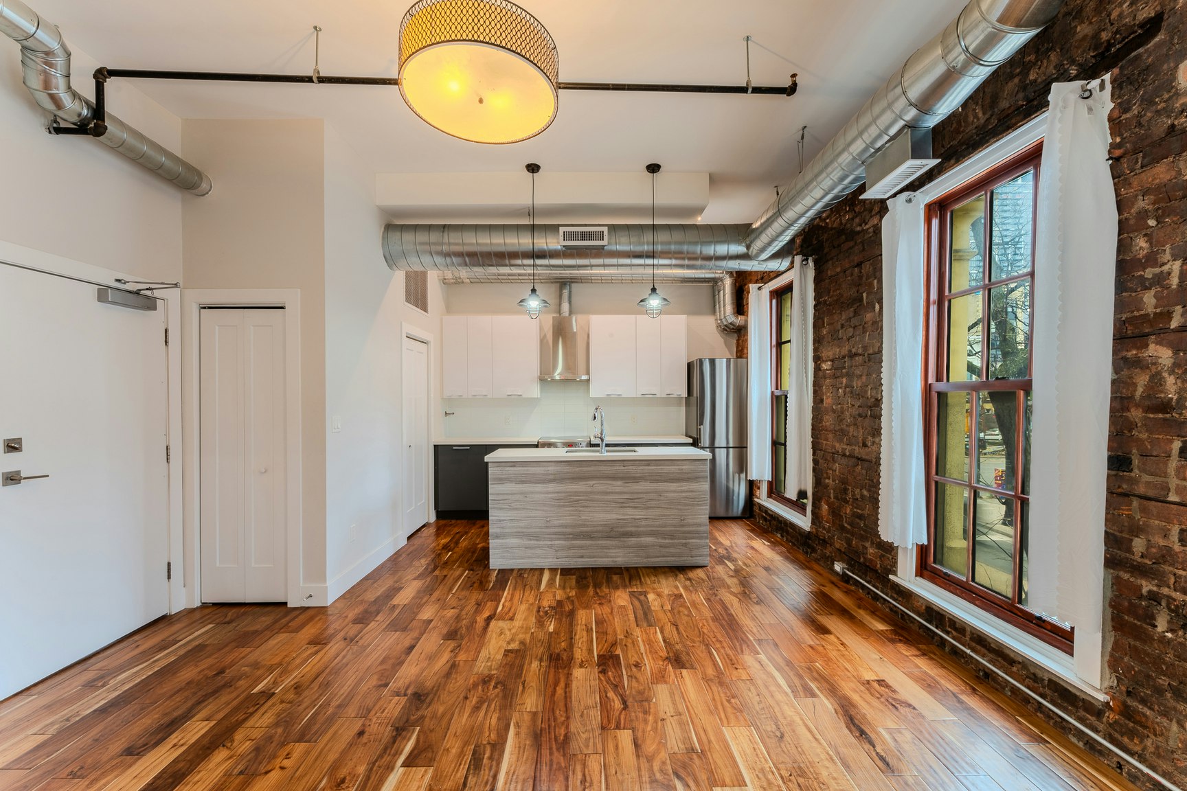 305-85 King Street East, Hamilton, ON, L8N 1A9 - 2