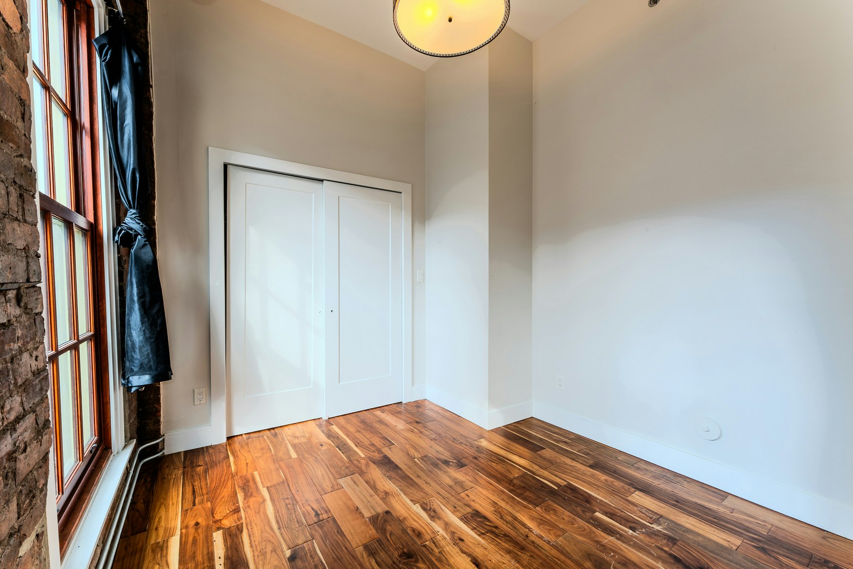 305-85 King Street East, Hamilton, ON, L8N 1A9 - 5