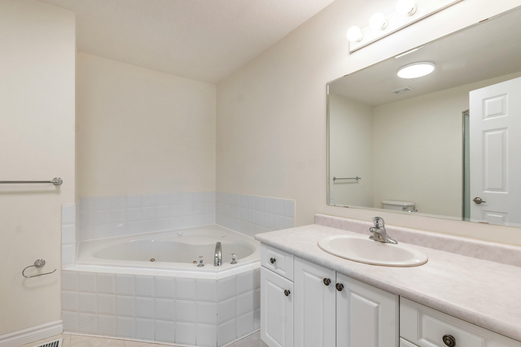 619 Wild Ginger Avenue, Waterloo, ON, N2V 2X1 - 32